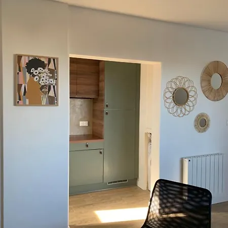 Superbe Avec Parking Gratuit Sur Place Apartment