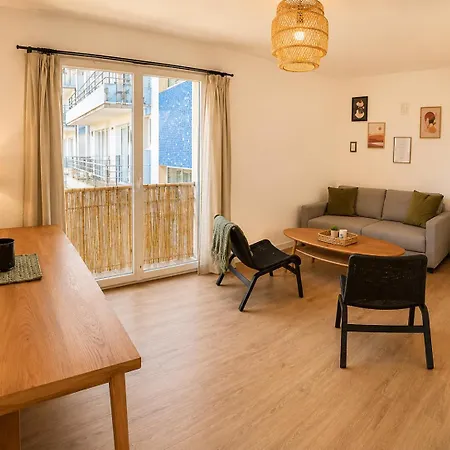 Daire Superbe Avec Parking Gratuit Sur Place